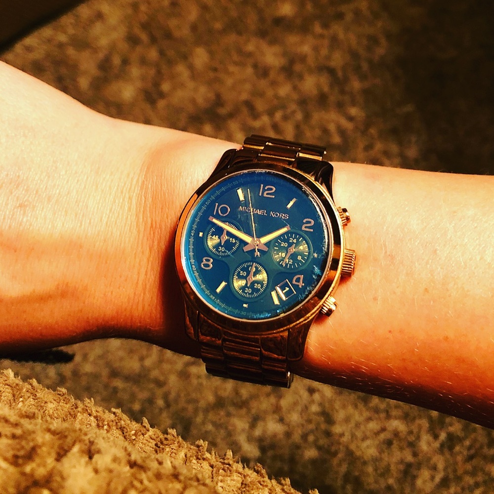 Micheal Kors: Blue Face Rose Gold Watch